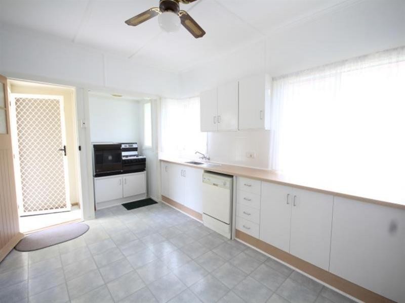 55 Digby Street, Holland Park QLD 4121