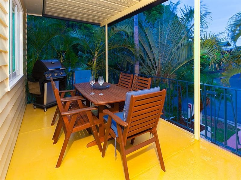1 Corn Street, Holland Park West QLD 4121