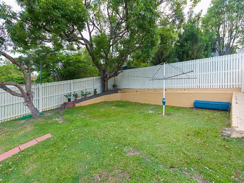 1 Corn Street, Holland Park West QLD 4121