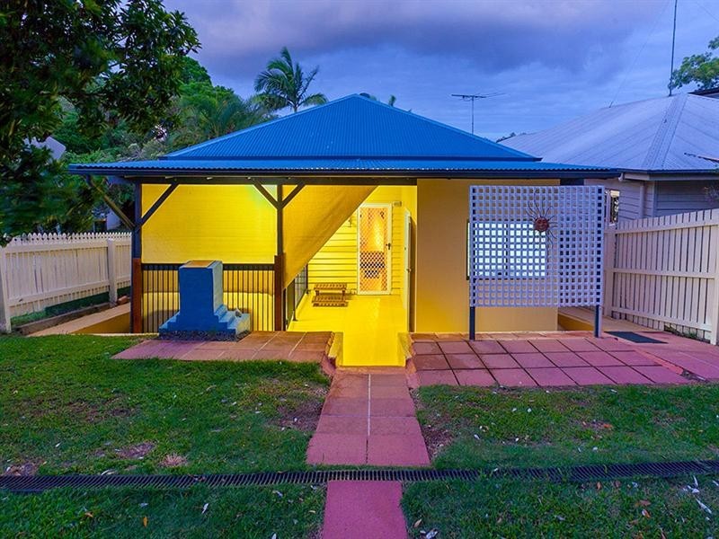 1 Corn Street, Holland Park West QLD 4121