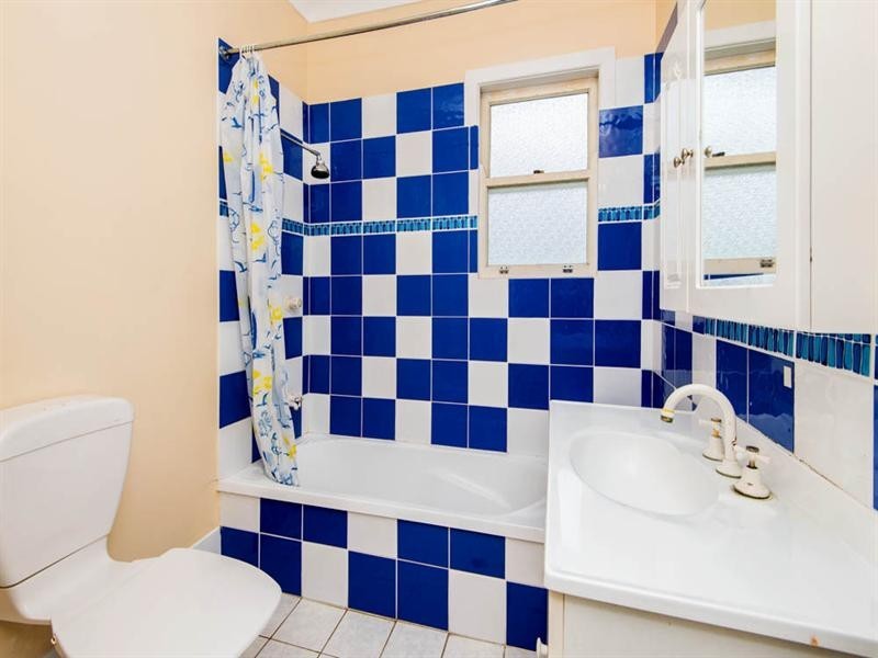 6 Lacon Street, Holland Park West QLD 4121