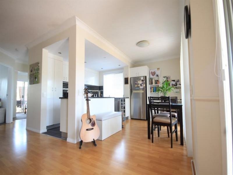 4/9 Macaulay Street, Coorparoo QLD 4151