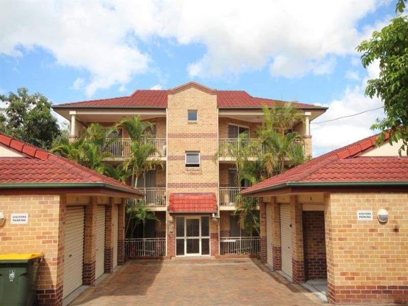 4/9 Macaulay Street, Coorparoo QLD 4151