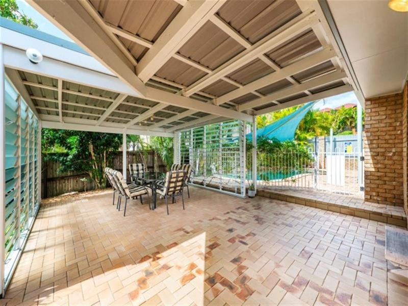 5 Forest Place, Carindale QLD 4152