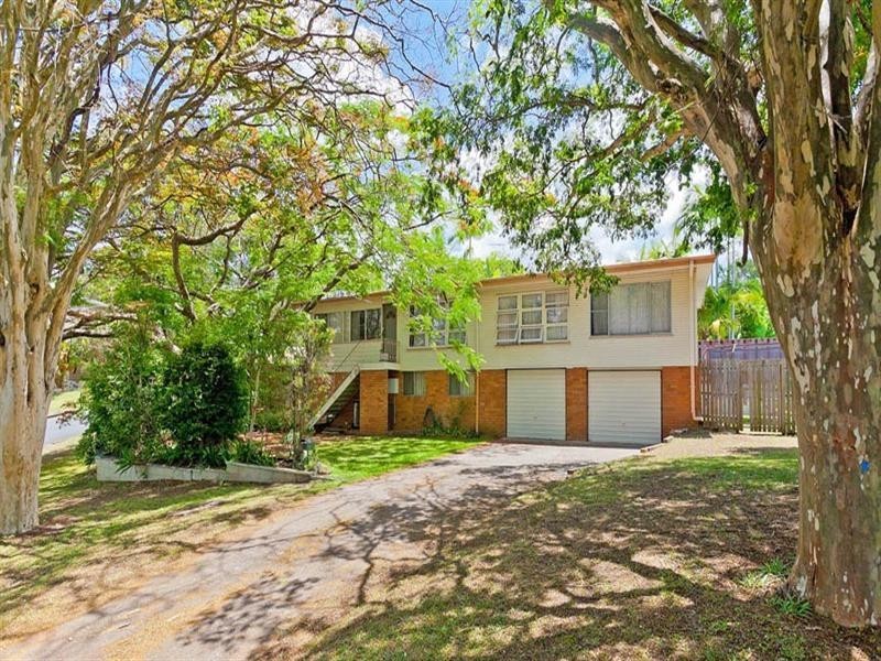 62 Dunrod Street, Holland Park West QLD 4121