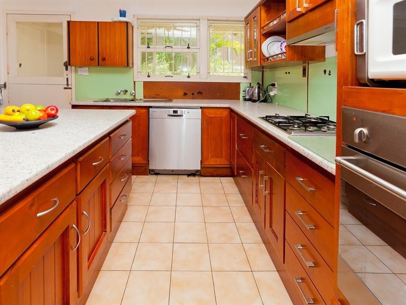 62 Dunrod Street, Holland Park West QLD 4121