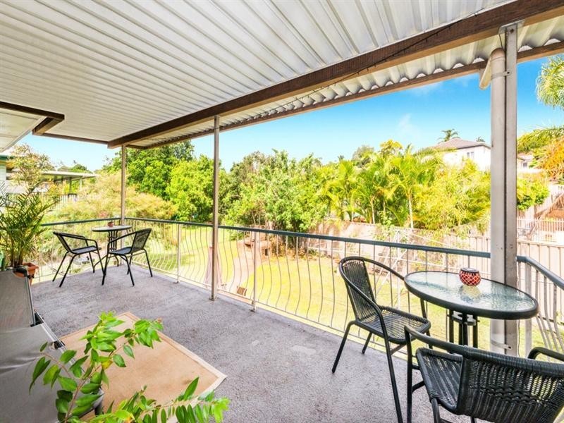 182 Sterculia Avenue, Holland Park West QLD 4121