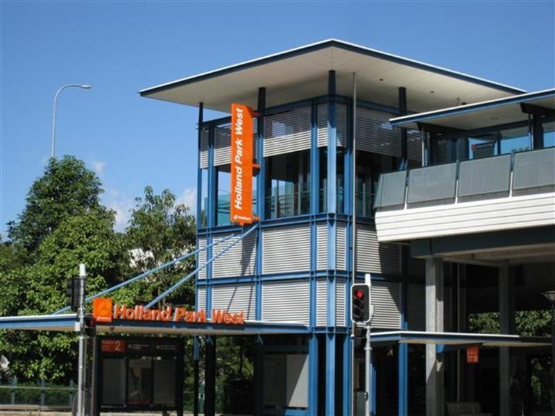 2/33 Yuletide Street, Holland Park West QLD 4121