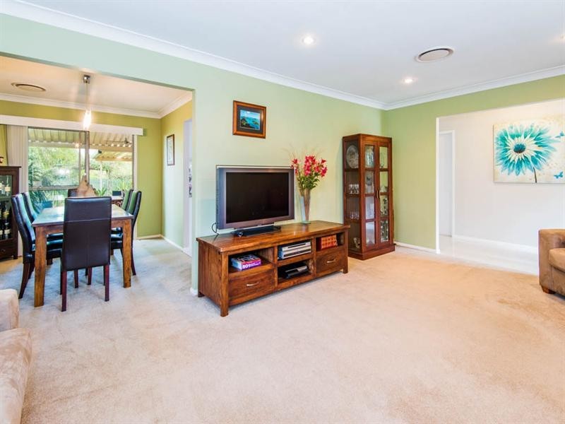 27 Nardie Street, Eight Mile Plains QLD 4113