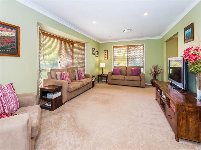 27 Nardie Street, Eight Mile Plains QLD 4113