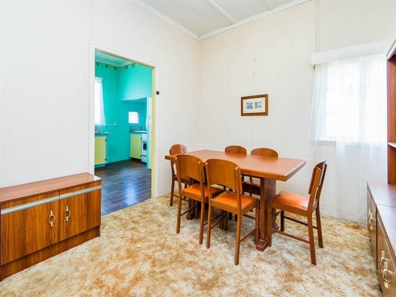 96 Birdwood Road, Holland Park West QLD 4121