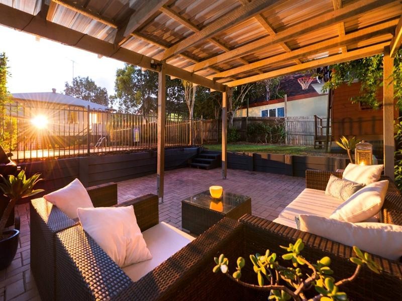 32 Palmer Street, Greenslopes QLD 4120