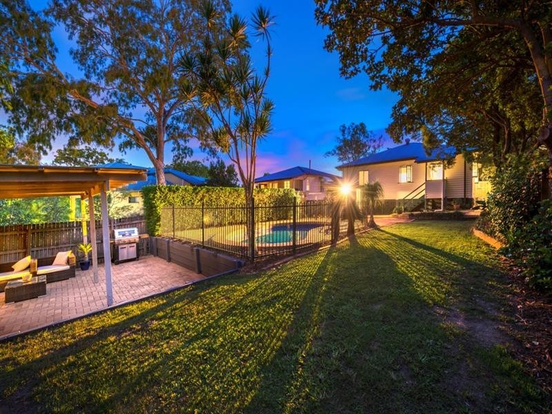 32 Palmer Street, Greenslopes QLD 4120