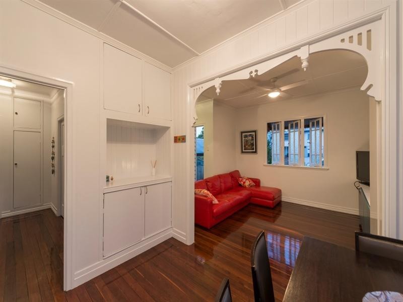 32 Palmer Street, Greenslopes QLD 4120