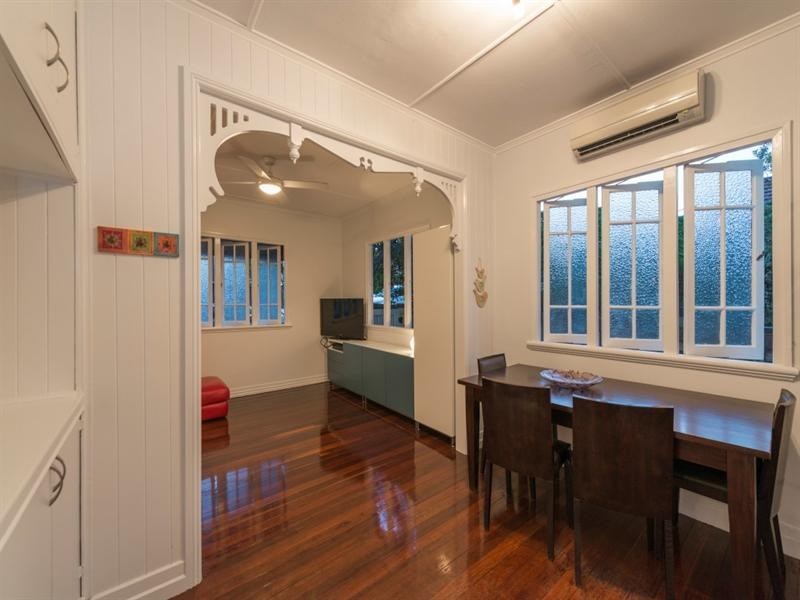 32 Palmer Street, Greenslopes QLD 4120