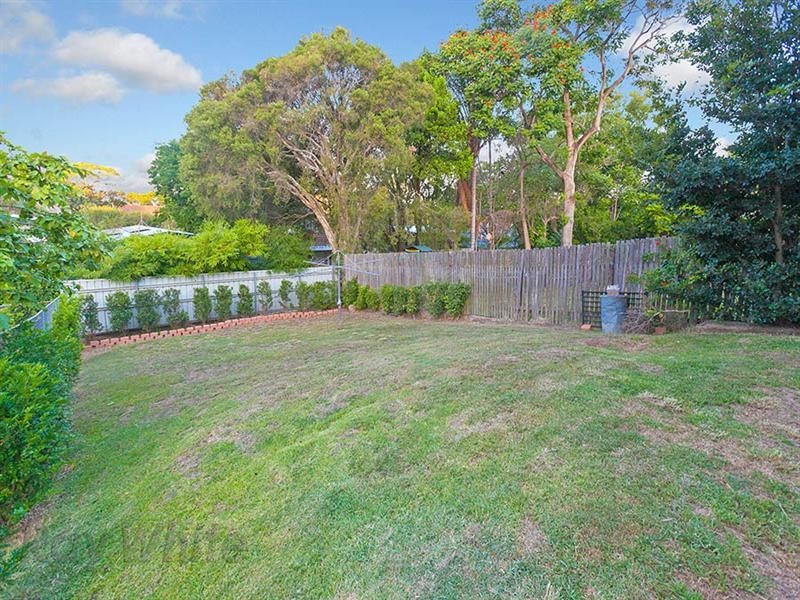 20 Corn Street, Holland Park West QLD 4121