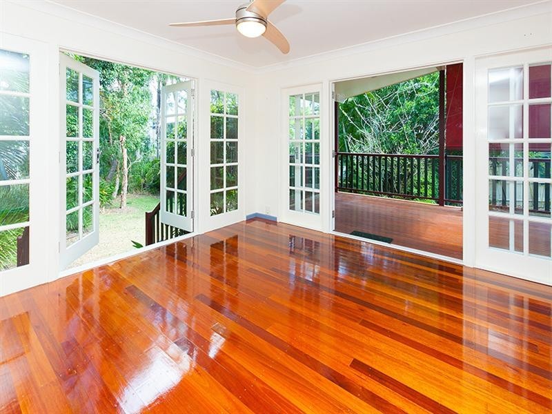 31 Steele Street, Holland Park QLD 4121