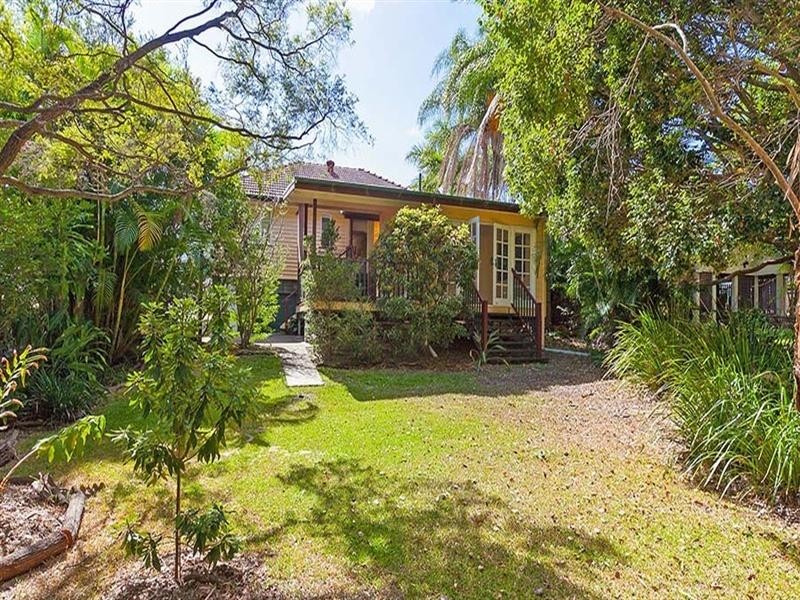 31 Steele Street, Holland Park QLD 4121