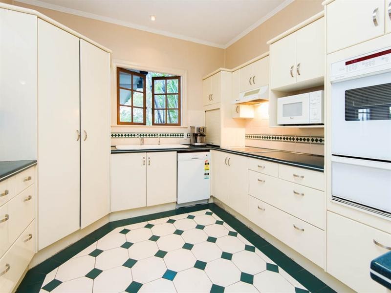 74 Mountain Street, Mount Gravatt QLD 4122