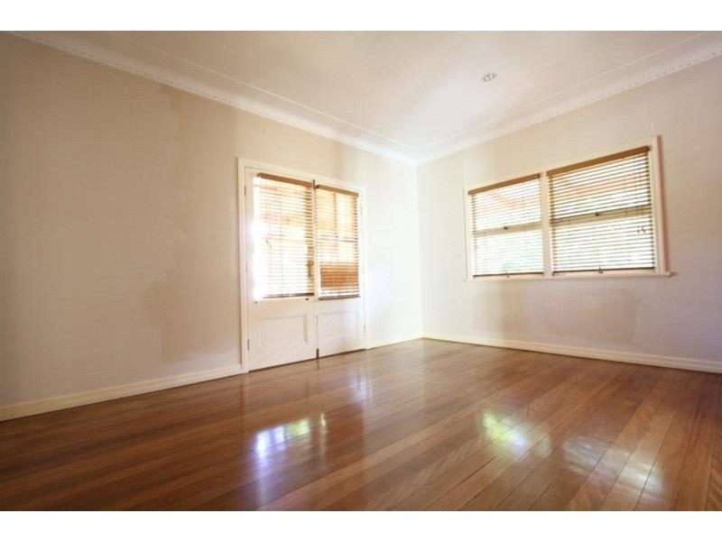 18 Hicks Street, Mount Gravatt East QLD 4122