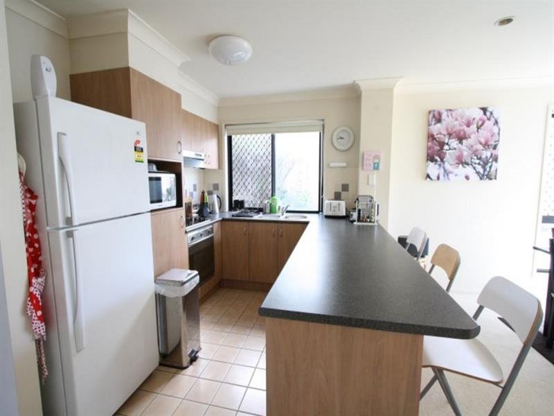 6/16 Violet Close, Eight Mile Plains QLD 4113