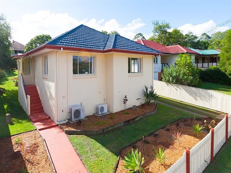 48 Provincial Road, Holland Park QLD 4121