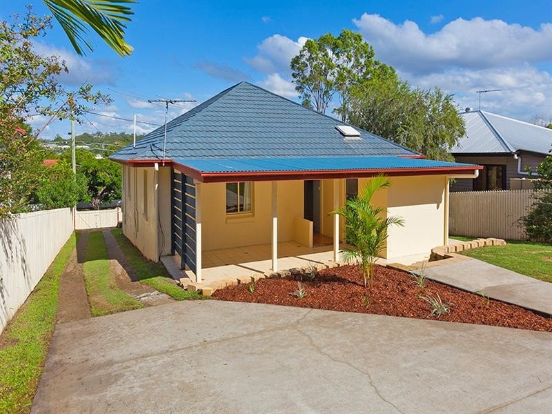 48 Provincial Road, Holland Park QLD 4121