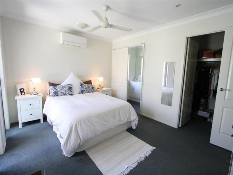 34 Friend Street, Gumdale QLD 4154