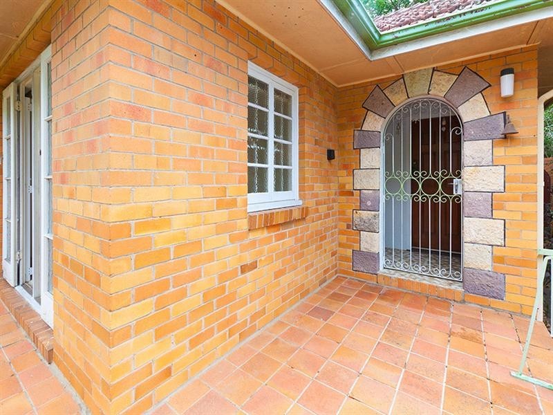 118 Holland Road, Holland Park QLD 4121