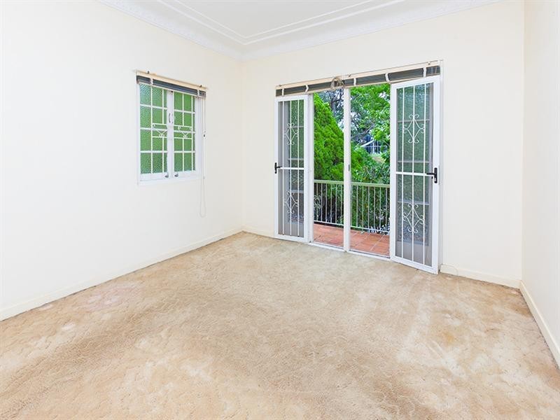 118 Holland Road, Holland Park QLD 4121