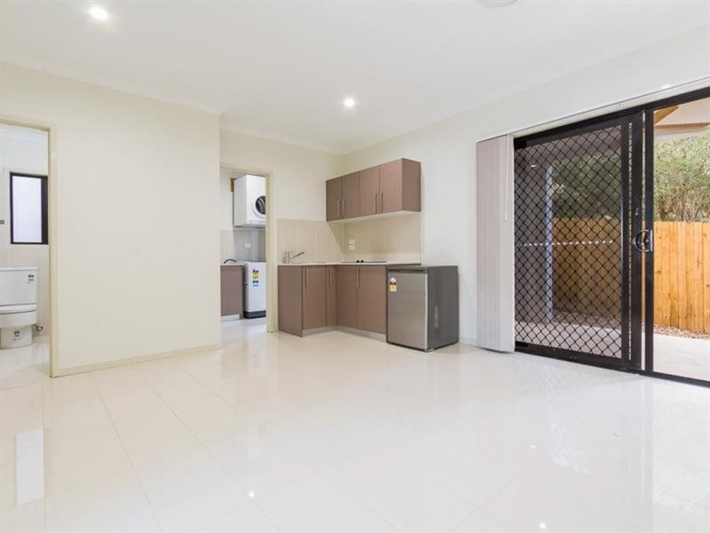 4 Coyne Street, Greenslopes QLD 4120