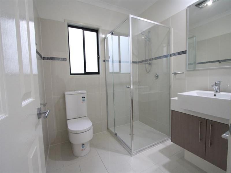 4 Coyne Street, Greenslopes QLD 4120