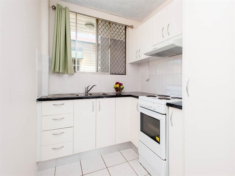 1/33 Ellis Street, Greenslopes QLD 4120
