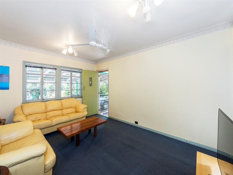 1181 Cavendish Road, Mount Gravatt East QLD 4122