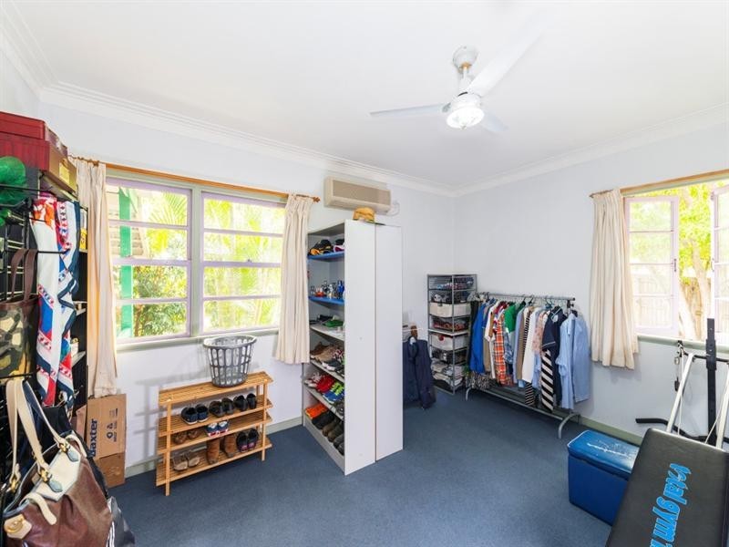 1181 Cavendish Road, Mount Gravatt East QLD 4122
