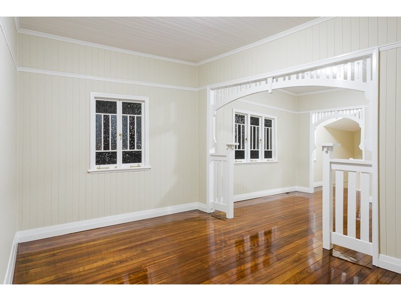 18 Birdwood Road, Holland Park West QLD 4121