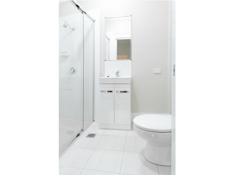 18 Birdwood Road, Holland Park West QLD 4121