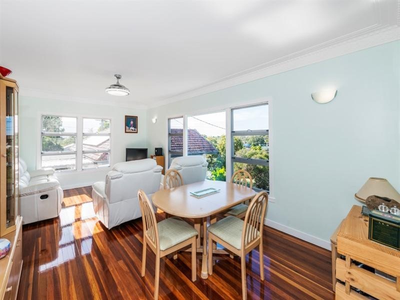 114 Creek Road, Mount Gravatt East QLD 4122