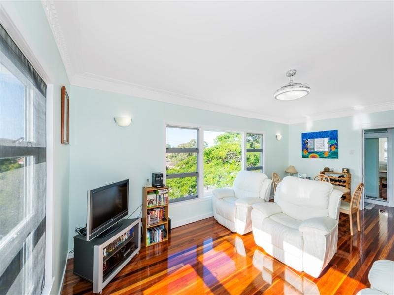 114 Creek Road, Mount Gravatt East QLD 4122