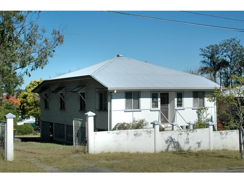 71 Real Avenue, Norman Park QLD 4170