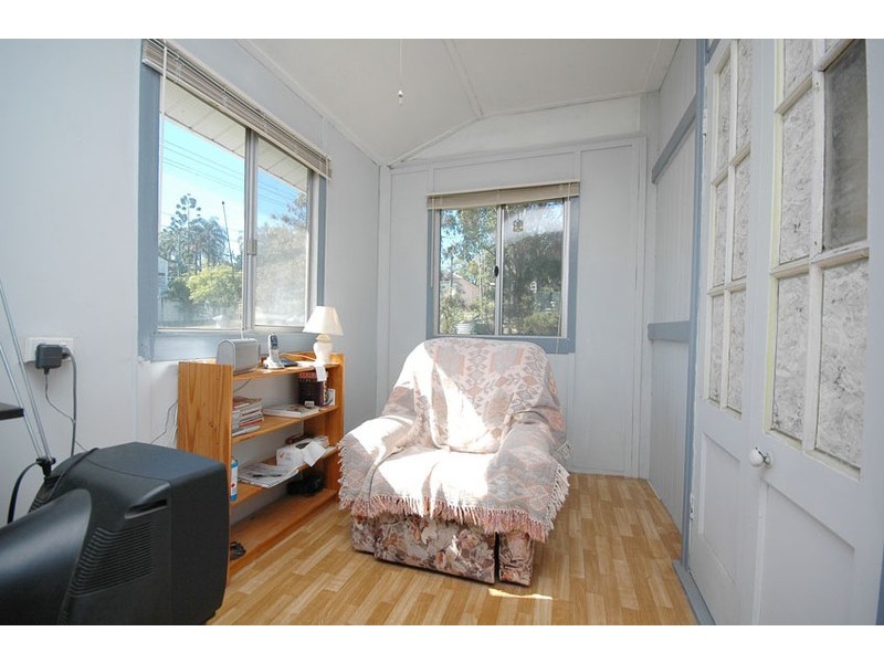 71 Real Avenue, Norman Park QLD 4170