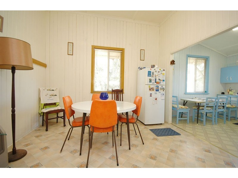 71 Real Avenue, Norman Park QLD 4170