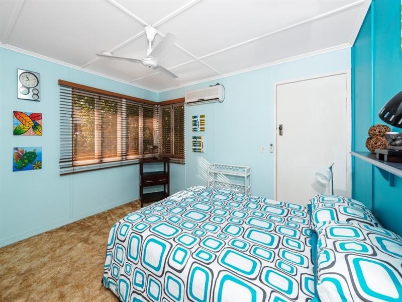 16 Brescia Street, Holland Park West QLD 4121