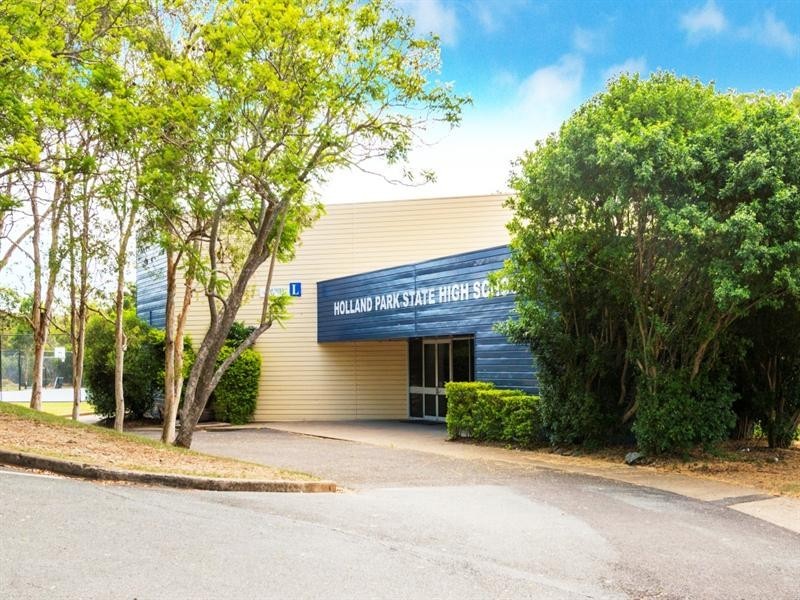 16 Brescia Street, Holland Park West QLD 4121