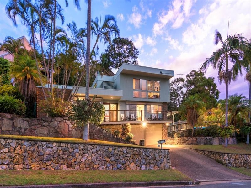 4 Odessa Street, Holland Park West QLD 4121