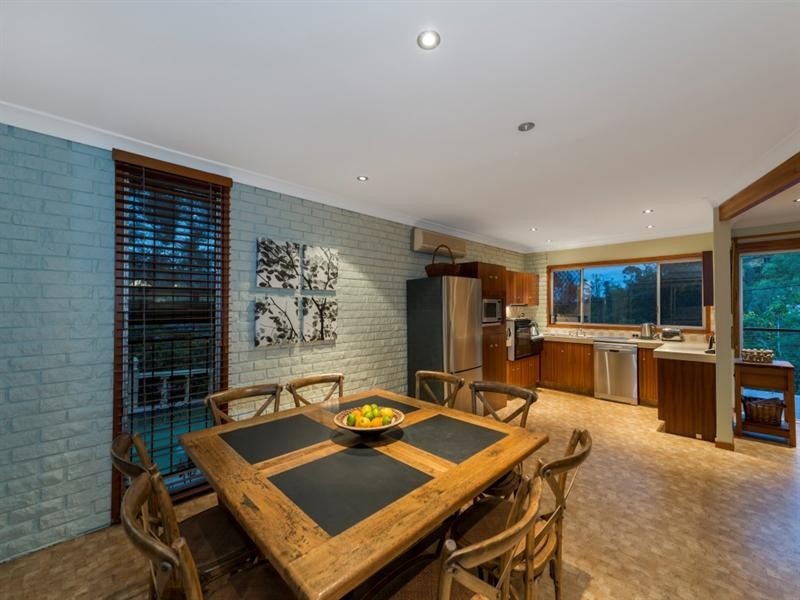 4 Odessa Street, Holland Park West QLD 4121