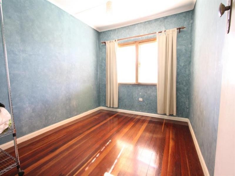 42 Palm Avenue, Holland Park West QLD 4121