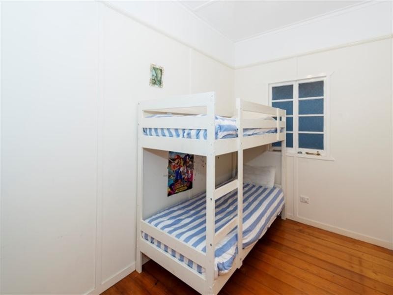 22 Oxley Drive, Holland Park QLD 4121