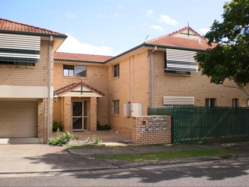 3 Cedar Street, Greenslopes QLD 4120