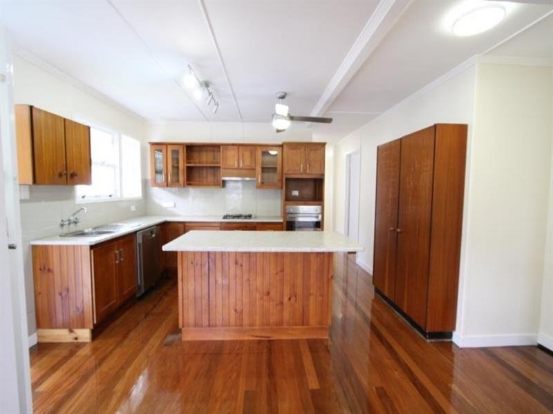 62 Dunrod Street, Holland Park West QLD 4121